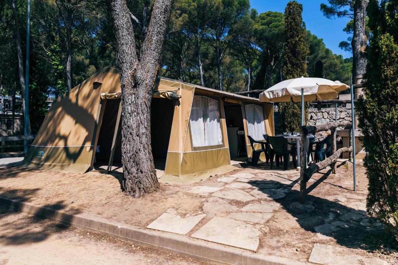 Camping Castell Montgri **** L'Estartit Exteriör bild