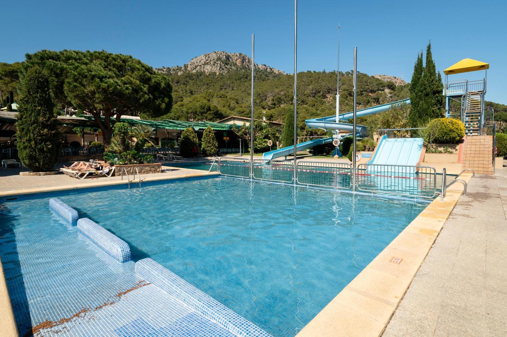 Camping Castell Montgri **** L'Estartit Exteriör bild